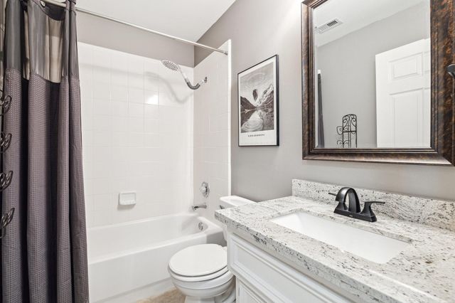 1138 W 25th Street E, Houston, TX 77008