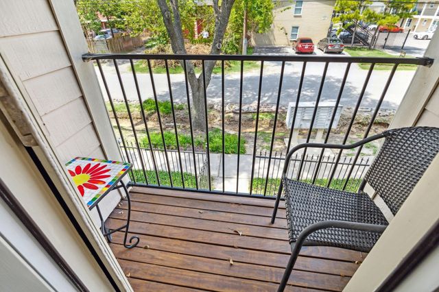 1138 W 25th Street E, Houston, TX 77008