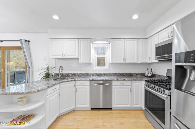 4 Hidden Hollow Court, Jackson, NJ 08527