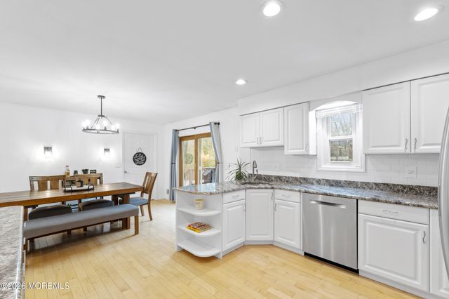 4 Hidden Hollow Court, Jackson, NJ 08527