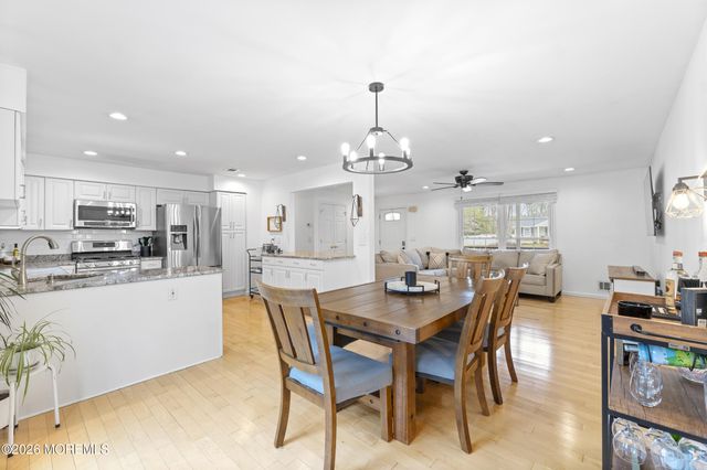 4 Hidden Hollow Court, Jackson, NJ 08527