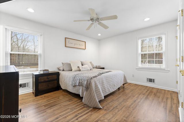 4 Hidden Hollow Court, Jackson, NJ 08527