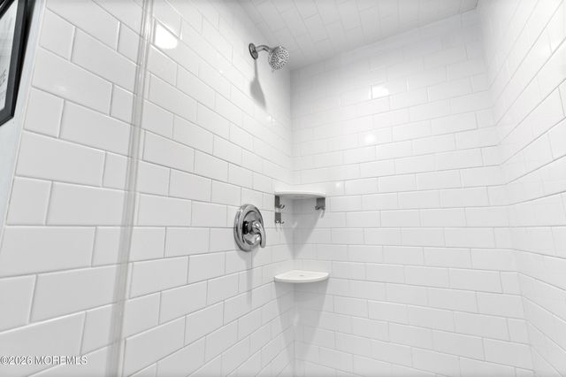 4 Hidden Hollow Court, Jackson, NJ 08527