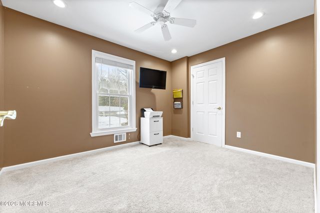 4 Hidden Hollow Court, Jackson, NJ 08527