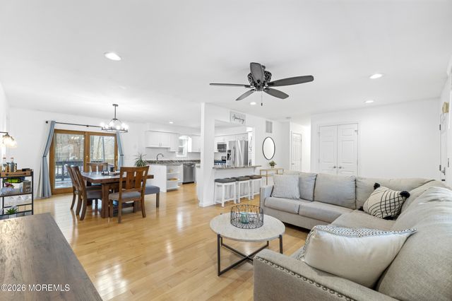 4 Hidden Hollow Court, Jackson, NJ 08527