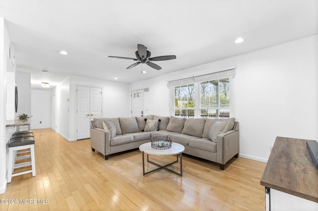 4 Hidden Hollow Court, Jackson, NJ 08527