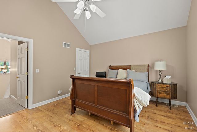 10405 Kenilworth Avenue, Algonquin, IL 60102