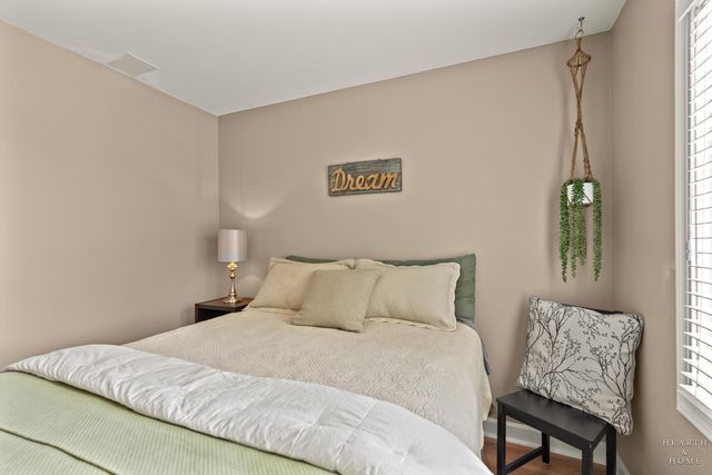 10405 Kenilworth Avenue, Algonquin, IL 60102