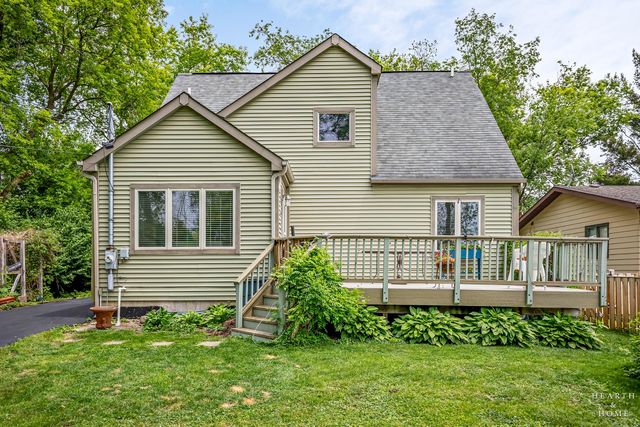 10405 Kenilworth Avenue, Algonquin, IL 60102