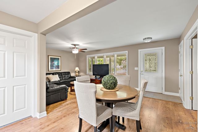 10405 Kenilworth Avenue, Algonquin, IL 60102