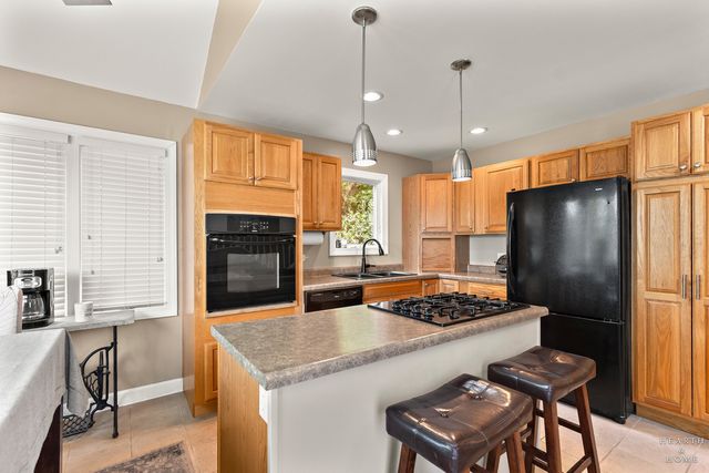 10405 Kenilworth Avenue, Algonquin, IL 60102