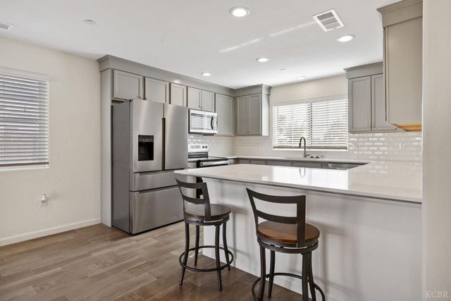 1772 S Red Rock Drive, Hanford, CA 93230