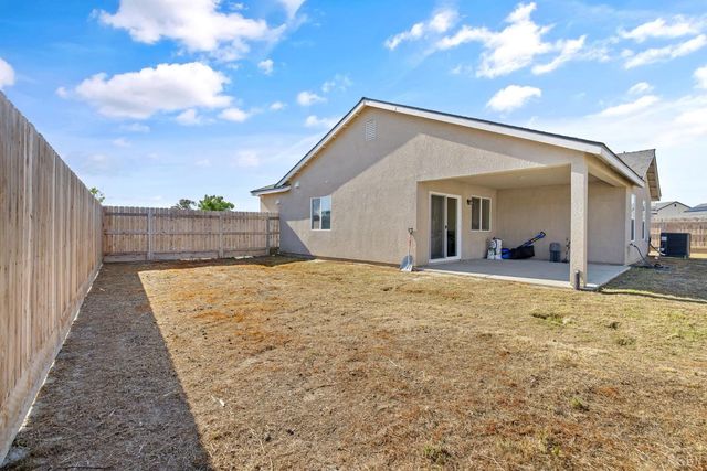 1772 S Red Rock Drive, Hanford, CA 93230