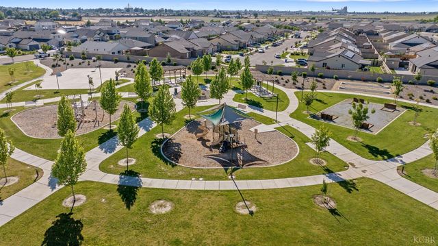 1772 S Red Rock Drive, Hanford, CA 93230