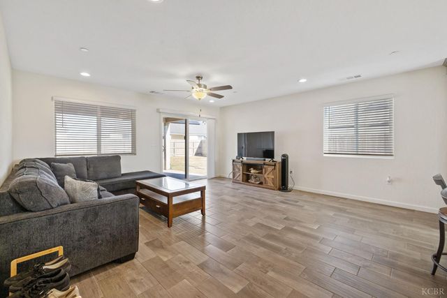 1772 S Red Rock Drive, Hanford, CA 93230