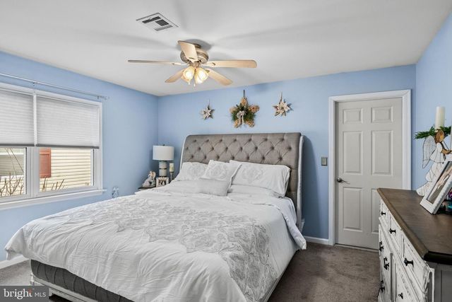 3 SHEFFIELD PL, Southampton, NJ 08088