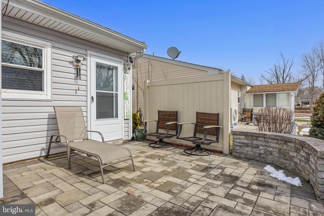 3 SHEFFIELD PL, Southampton, NJ 08088