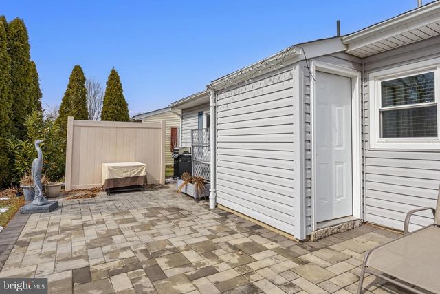 3 SHEFFIELD PL, Southampton, NJ 08088