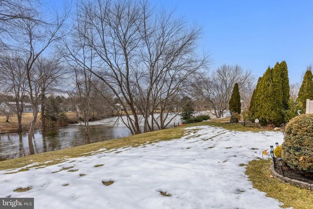 3 SHEFFIELD PL, Southampton, NJ 08088