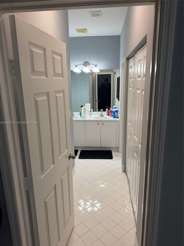 901 NE 42nd Ave, Homestead, FL 33033