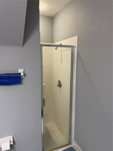 901 NE 42nd Ave, Homestead, FL 33033