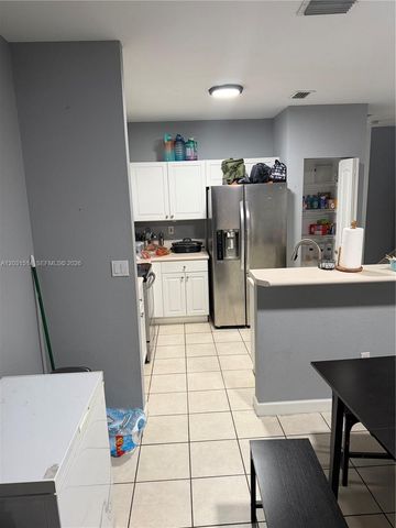 901 NE 42nd Ave, Homestead, FL 33033