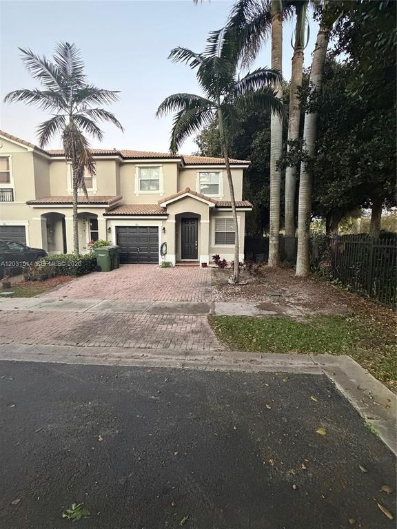 901 NE 42nd Ave, Homestead, FL 33033