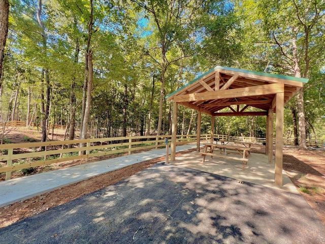 302 County Road 6613, Dayton, TX 77535