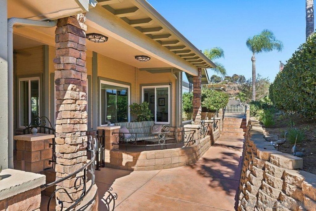 1422 W Country Club, Escondido, CA 92026 — photo 3