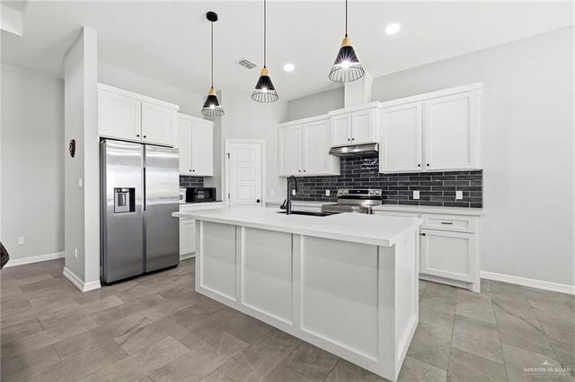 2413 S Cartier Drive, Edinburg, TX 78542