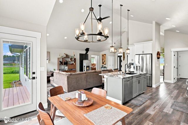 1435 S Andre Circle, Palmer, AK 99645