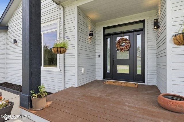 1435 S Andre Circle, Palmer, AK 99645