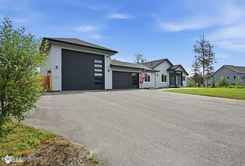 1435 S Andre Circle, Palmer, AK 99645