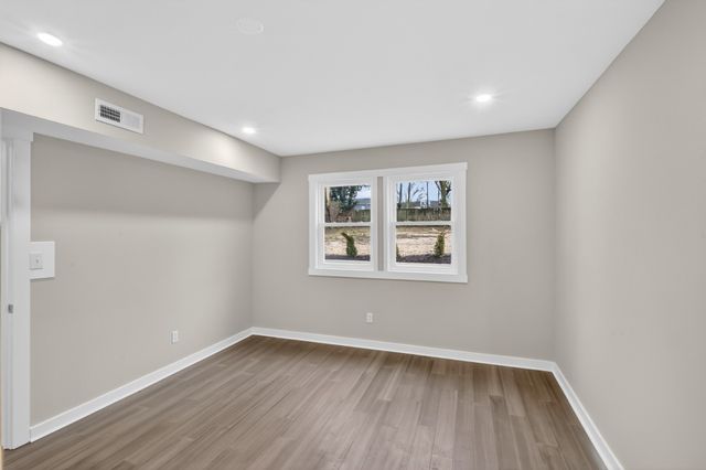 2725 Herman St, Nashville, TN 37208
