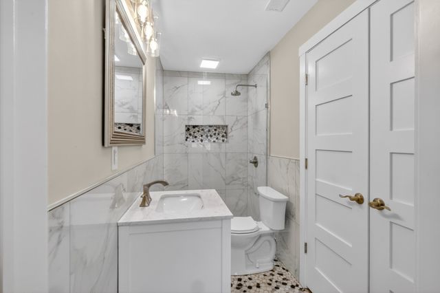 2725 Herman St, Nashville, TN 37208