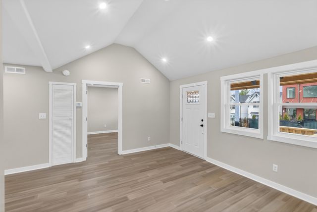 2725 Herman St, Nashville, TN 37208