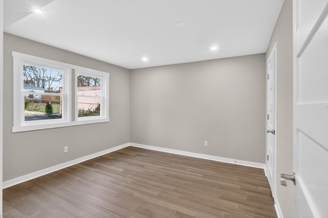 2725 Herman St, Nashville, TN 37208