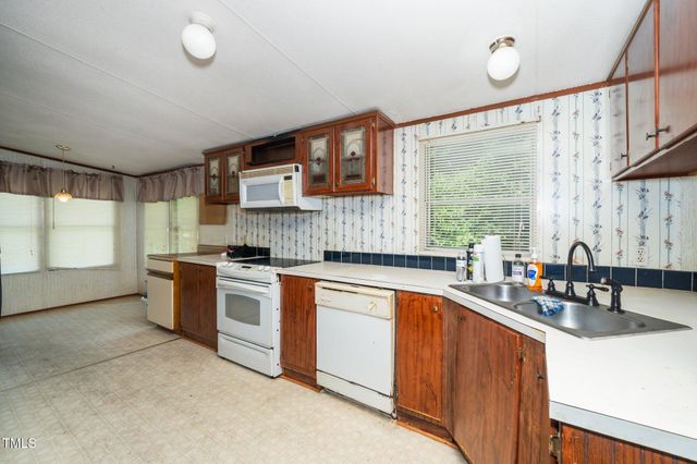 1034 Apple Blossom Lane, Burlington, NC 27217