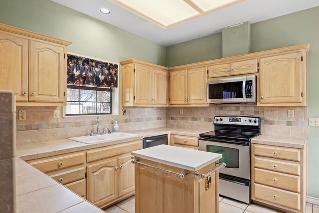 522 Preston Trail, Kerrville, TX 78028