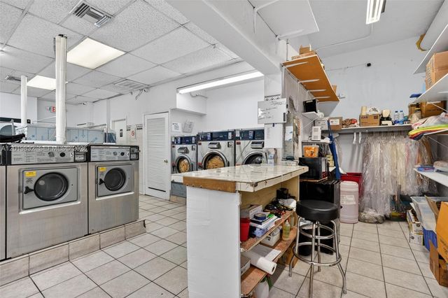 Coin Laundry for Sale on Palm Ave Hialeah, Hialeah, FL 33010