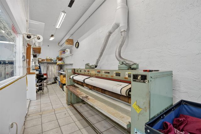 Coin Laundry for Sale on Palm Ave Hialeah, Hialeah, FL 33010