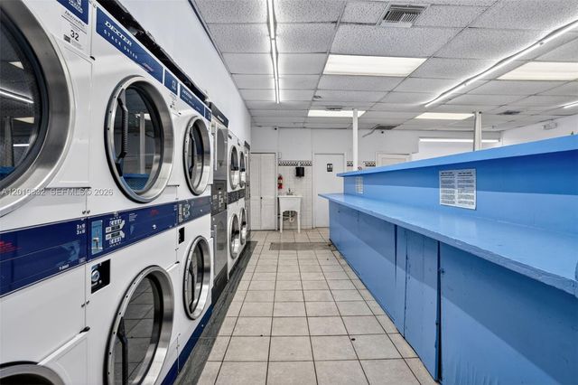 Coin Laundry for Sale on Palm Ave Hialeah, Hialeah, FL 33010