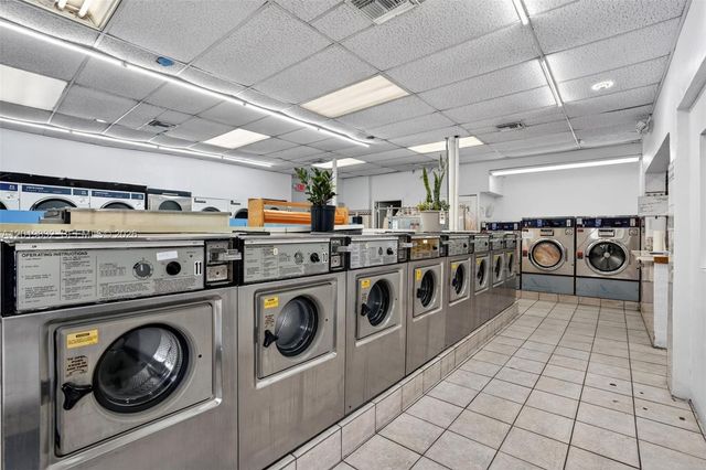Coin Laundry for Sale on Palm Ave Hialeah, Hialeah, FL 33010