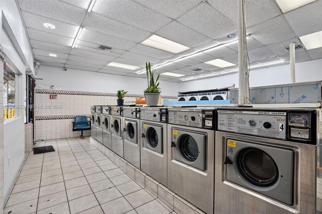 Coin Laundry for Sale on Palm Ave Hialeah, Hialeah, FL 33010