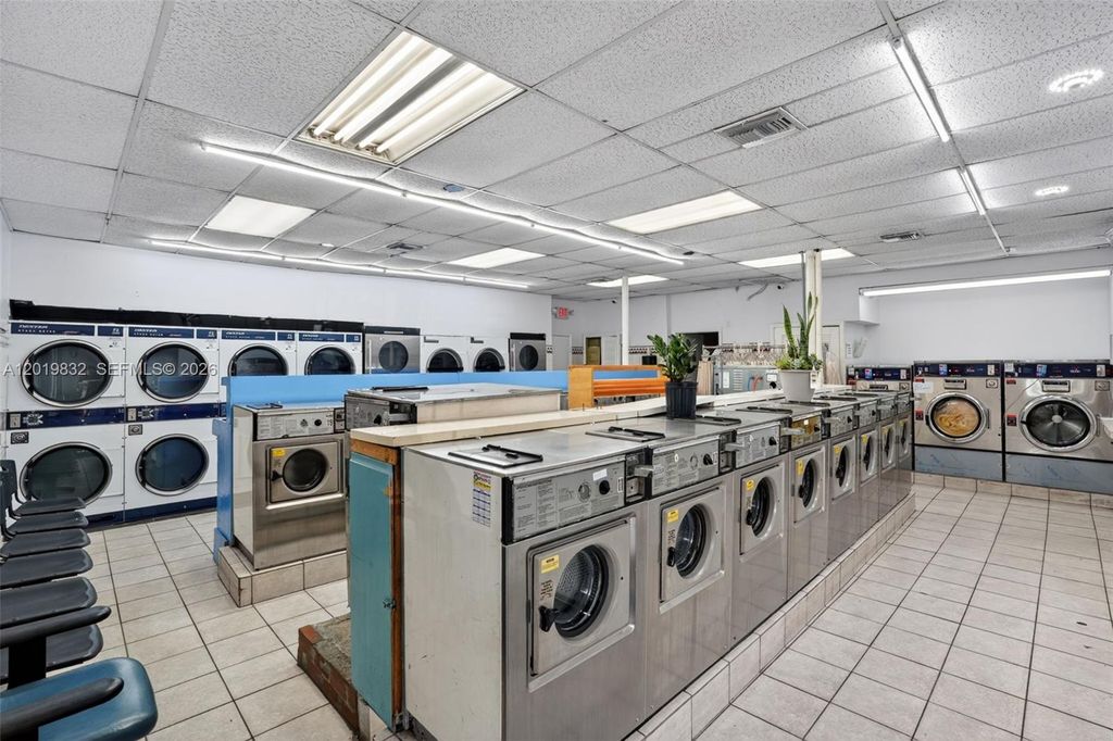 Coin Laundry for Sale on Palm Ave Hialeah, Hialeah, FL 33010