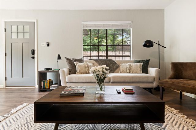 802 Ramble LN, Austin, TX 78745