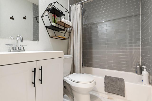 802 Ramble LN, Austin, TX 78745