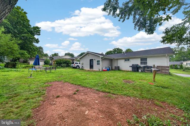 1314 E HOLLY AVE, Sterling, VA 20164