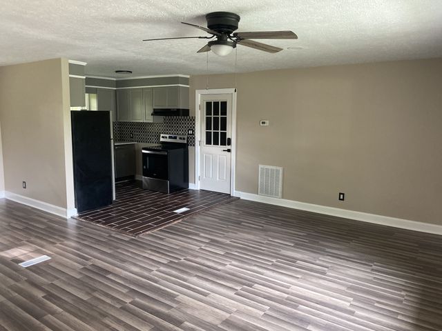 917 Madison St, Manchester, TN 37355