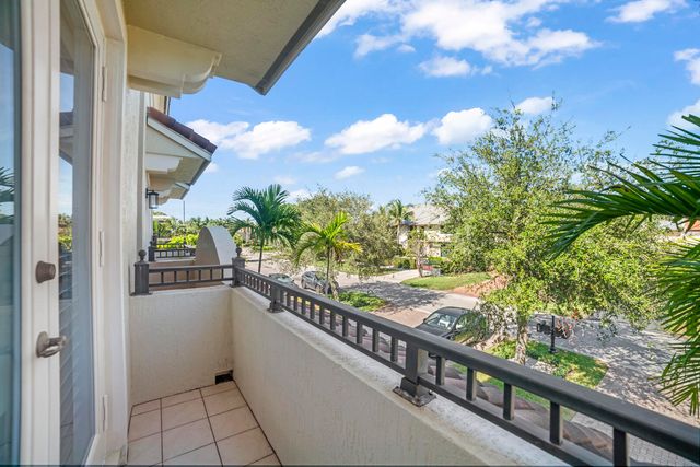 1849 NE 26TH 2, Fort Lauderdale, FL 33305